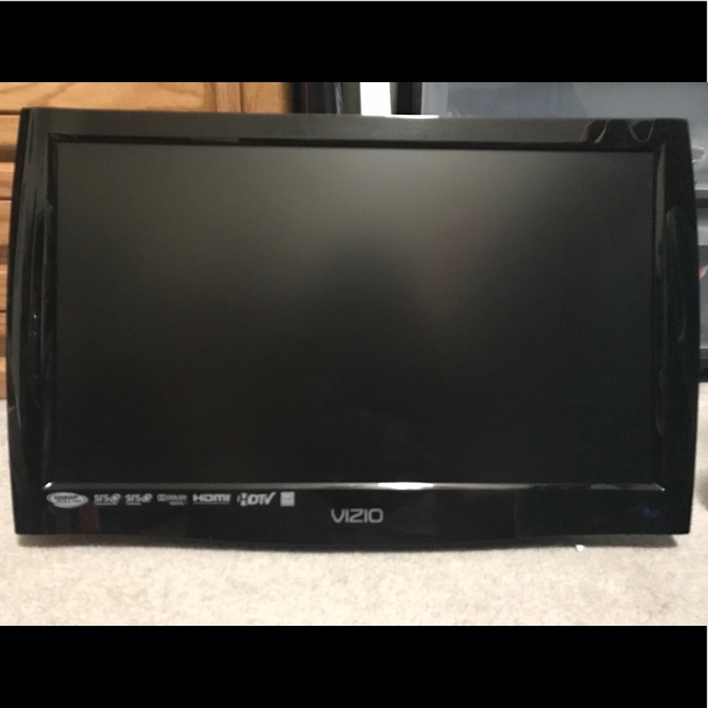 22 inch VIZIO TV 22. 1080ph